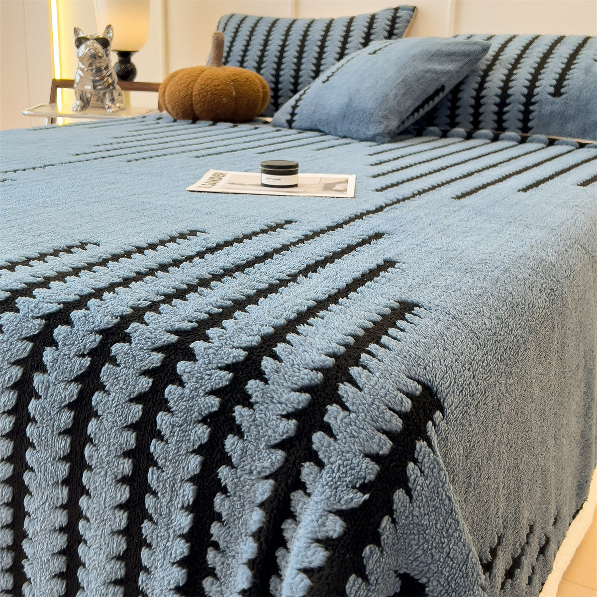 Textured Jacquard Throw Blanket, Thick Warm Plush Fleece
